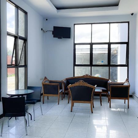 Wisma 88 Gorontalo Exterior foto